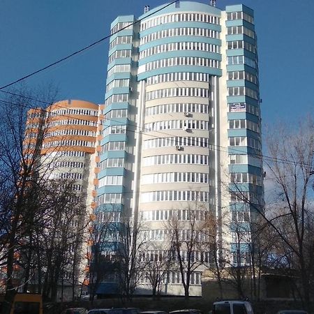 Cozy Retreat In Quiet Location Apartment Chisinau Ngoại thất bức ảnh