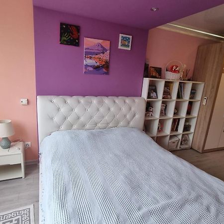 Cozy Retreat In Quiet Location Apartment Chisinau Ngoại thất bức ảnh